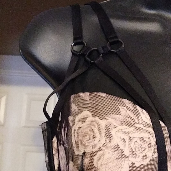 Victoria's secret GORGEOUS bustier - Picture 6 of 6